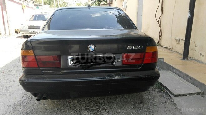 BMW 520 1988, 150,000 km - 2.0 l - Bakı