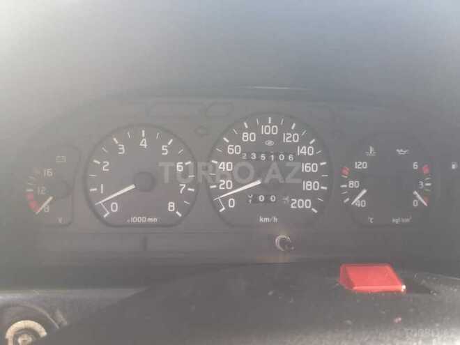 GAZ 31105 2004, 220,000 km - 2.3 l - Bakı