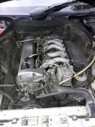 Mercedes E 250 1988, 147,800 km - 2.5 l - Bərdə