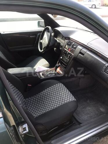 Mercedes E 230 1998, 211,000 km - 2.3 л - Bakı