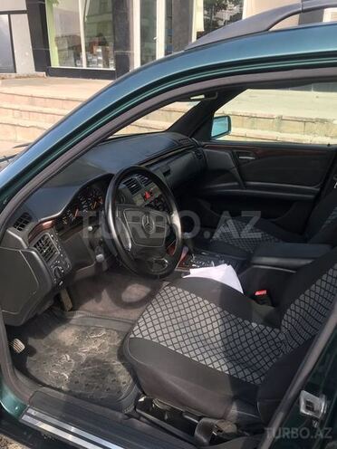 Mercedes E 230 1998, 211,000 km - 2.3 л - Bakı