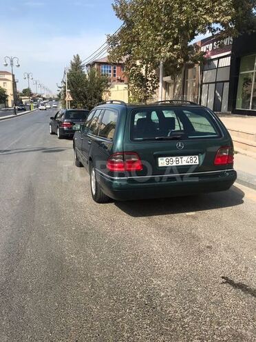 Mercedes E 230 1998, 211,000 km - 2.3 л - Bakı