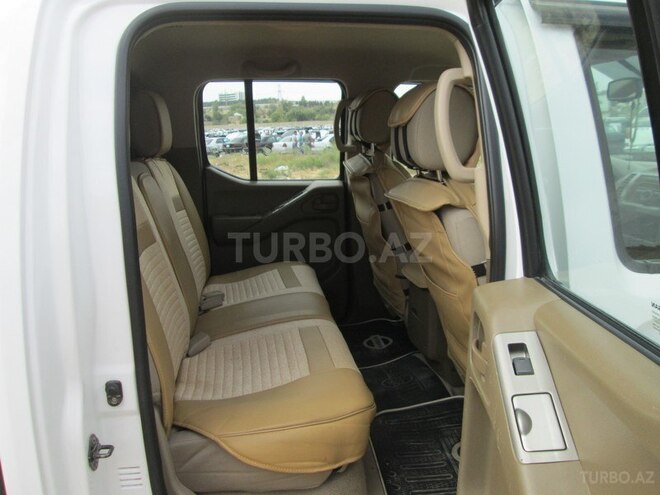 Nissan Navara 2012, 180,000 km - 2.5 l - Bakı