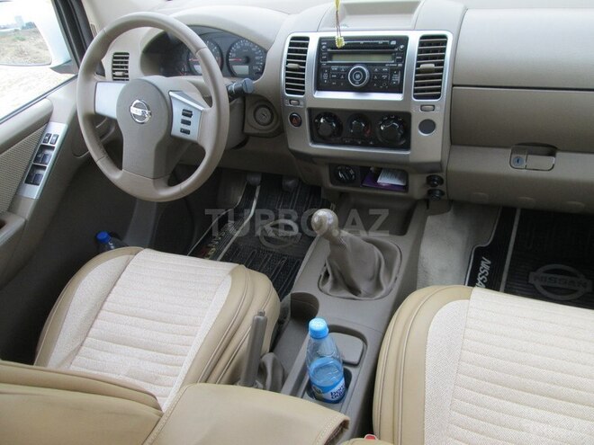 Nissan Navara 2012, 180,000 km - 2.5 l - Bakı