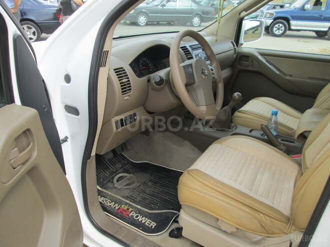 Nissan Navara 2012, 180,000 km - 2.5 l - Bakı