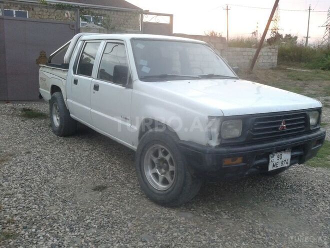 Mitsubishi L200 1994, 340,000 km - 2.5 l - Xudat
