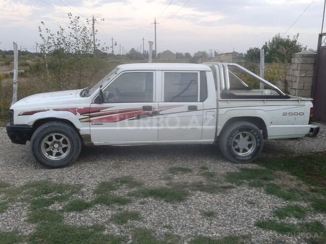 Mitsubishi L200 1994, 340,000 km - 2.5 l - Xudat