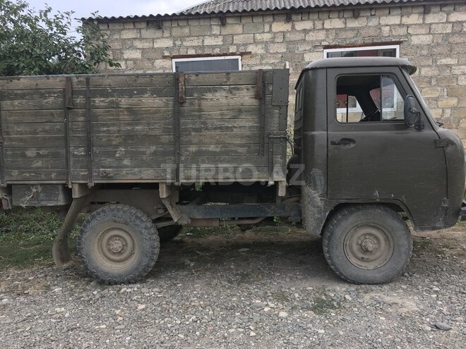 UAZ 3303 1984, 223,456 km - 2.4 л - Quba