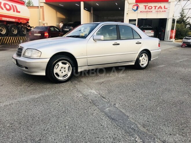 Mercedes C 200 2000, 296,000 km - 2.0 л - Sumqayıt