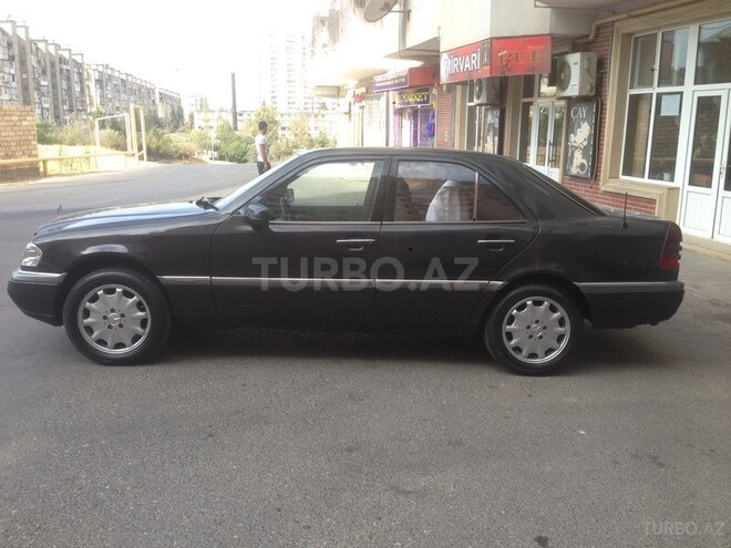 Mercedes C 200 1996, 275,000 km - 2.0 l - Bakı