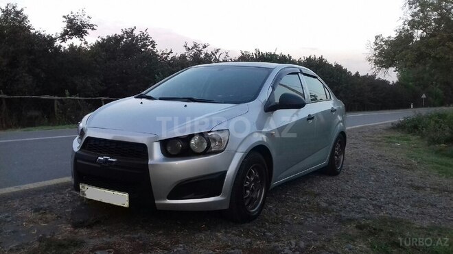 Chevrolet Aveo 2013, 118,000 km - 1.4 l - Qax