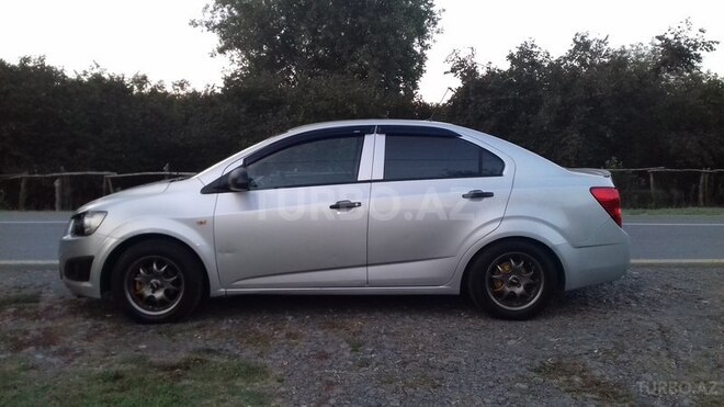 Chevrolet Aveo 2013, 118,000 km - 1.4 l - Qax