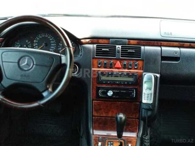 Mercedes E 280 1999, 221,123 km - 2.8 l - Şirvan