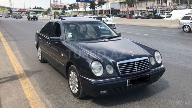 Mercedes E 280 1999, 230,000 km - 2.8 l - Bakı