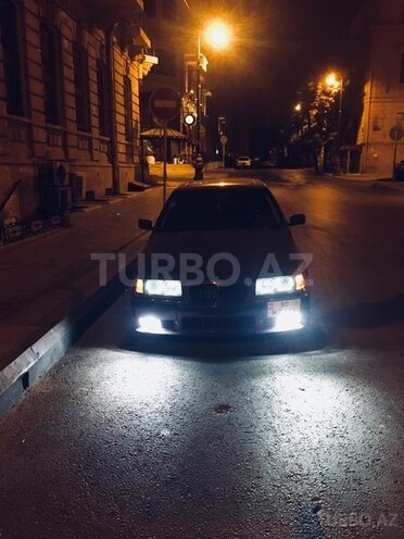 BMW 320 1995, 437,000 km - 2.0 л - Bakı