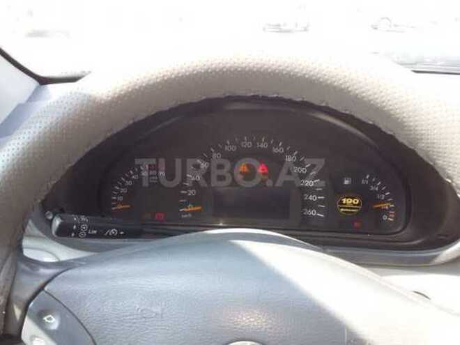 Mercedes C 200 2002, 198,500 km - 2.0 l - Bakı