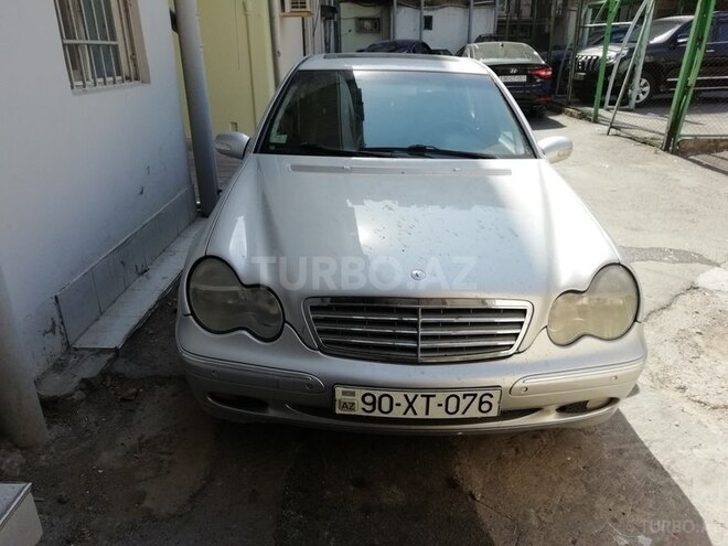 Mercedes C 240 2001, 293,000 km - 2.6 l - Bakı