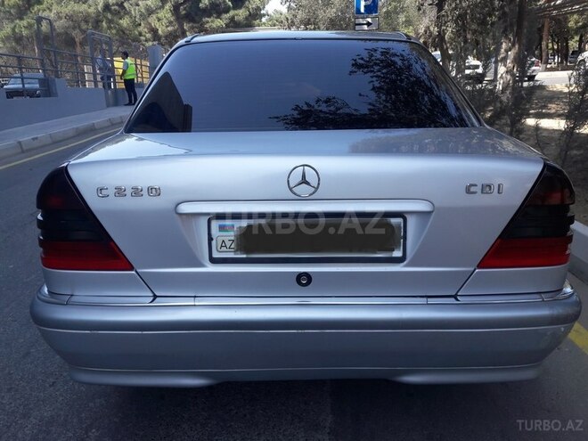 Mercedes C 220 2000, 300,000 km - 2.2 l - Bakı