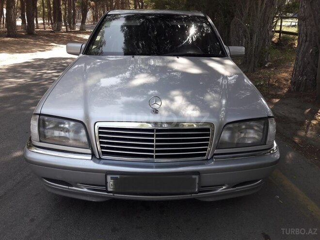 Mercedes C 220 2000, 300,000 km - 2.2 l - Bakı