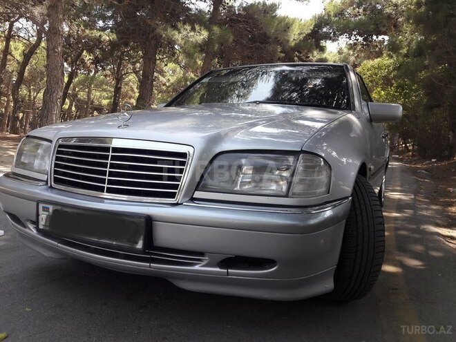 Mercedes C 220 2000, 300,000 km - 2.2 l - Bakı