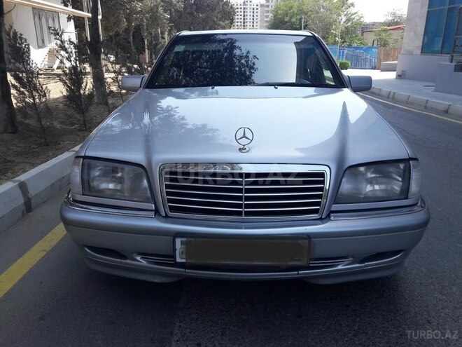Mercedes C 220 2000, 300,000 km - 2.2 l - Bakı
