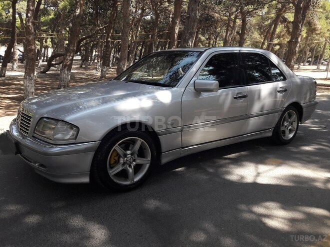 Mercedes C 220 2000, 300,000 km - 2.2 l - Bakı
