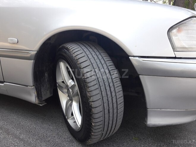 Mercedes C 220 2000, 300,000 km - 2.2 l - Bakı