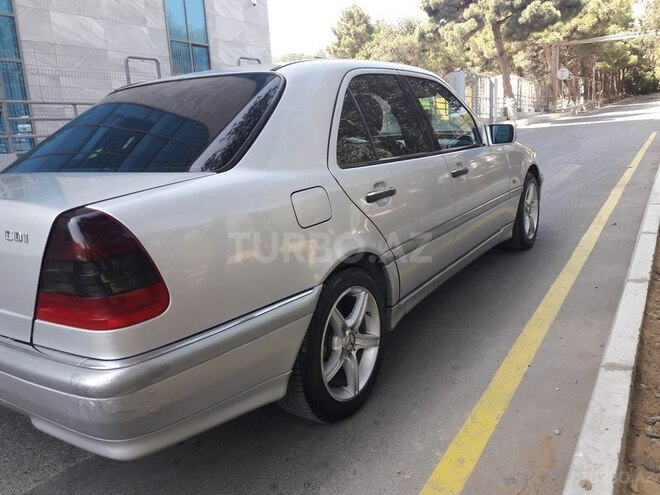 Mercedes C 220 2000, 300,000 km - 2.2 l - Bakı