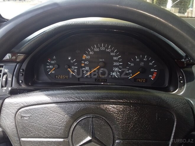 Mercedes  1997, 230,000 km - 2.3 л - Beyləqan