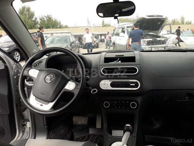 MG 3 2012, 98,000 km - 1.5 l - Bakı