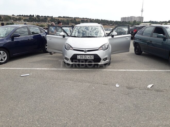 MG 3 2012, 98,000 km - 1.5 l - Bakı