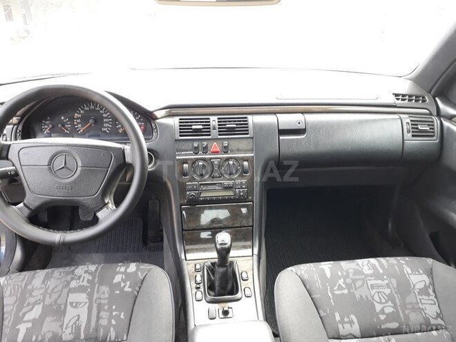 Mercedes E 230 1997, 284,475 km - 2.3 l - Gəncə