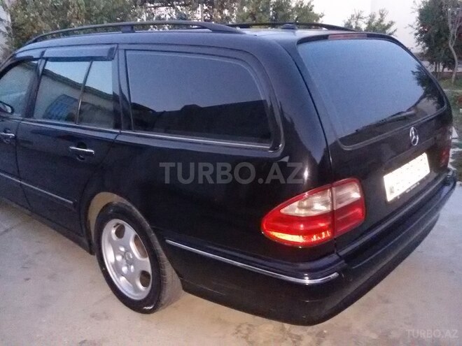 Mercedes E 220 2001, 295,000 km - 0.2 l - Bakı