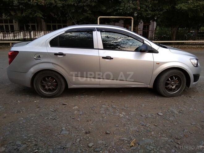 Chevrolet Aveo 2012, 1,108,000 km - 1.5 l - Qax