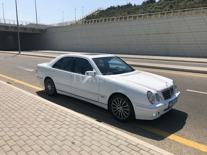 Mercedes E 240 2000, 204,908 km - 2.4 l - Bakı