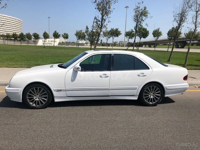 Mercedes E 240 2000, 204,908 km - 2.4 l - Bakı