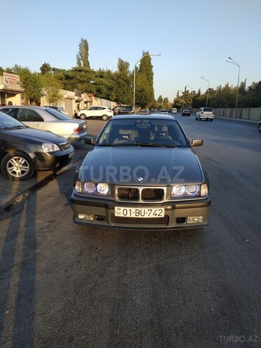 BMW 320 1992, 256,000 km - 0.2 l - Bakı