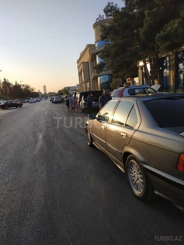 BMW 320 1992, 256,000 km - 0.2 l - Bakı