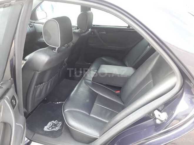 Mercedes E 240 2000, 234,000 km - 2.6 l - Bakı