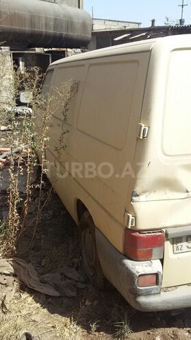 Volkswagen Transporter 1999, 171,680 km - 2.4 l - Bakı