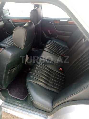 Mercedes E 200 1991, 256,000 km - 0.2 l - Bakı