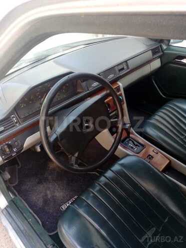 Mercedes E 200 1991, 256,000 km - 0.2 l - Bakı