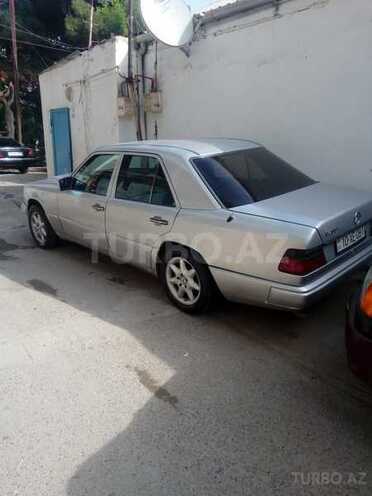 Mercedes E 200 1991, 256,000 km - 0.2 l - Bakı