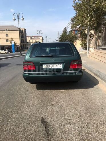 Mercedes E 230 1997, 408,000 km - 2.3 l - Bakı