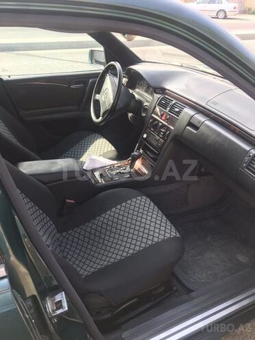 Mercedes E 230 1997, 408,000 km - 2.3 l - Bakı