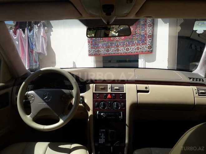 Mercedes E 240 2000, 226,000 km - 2.4 l - Bakı