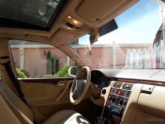Mercedes E 240 2000, 226,000 km - 2.4 l - Bakı