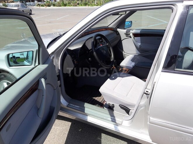 Mercedes C 200 1999, 240,000 km - 2.0 l - Sumqayıt