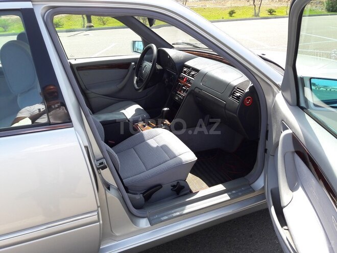 Mercedes C 200 1999, 240,000 km - 2.0 l - Sumqayıt