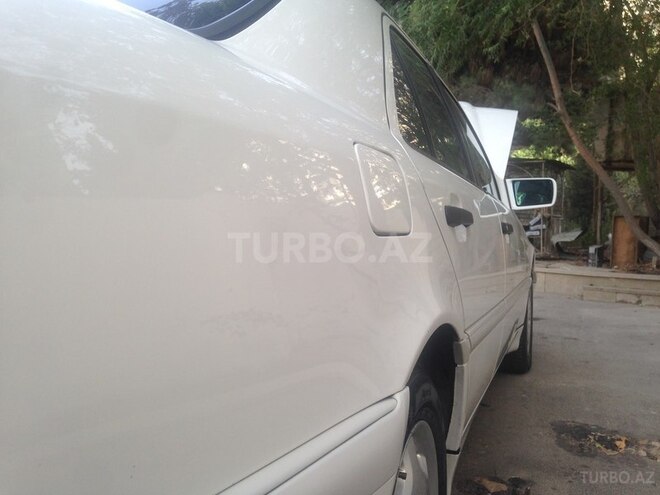 Mercedes C 200 2000, 139,000 km - 2.0 л - Bakı